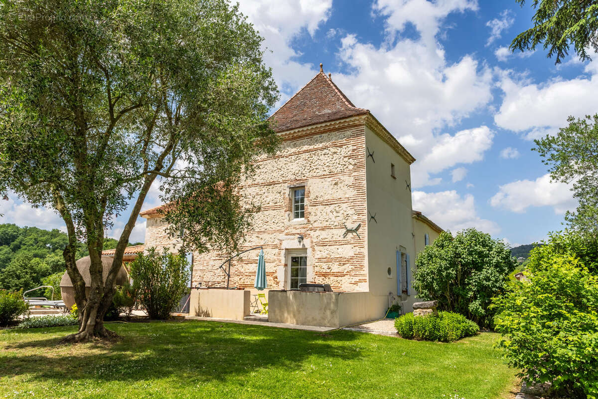 Maison de campagne avec annexes, 3 x piscines et vue - photo 15