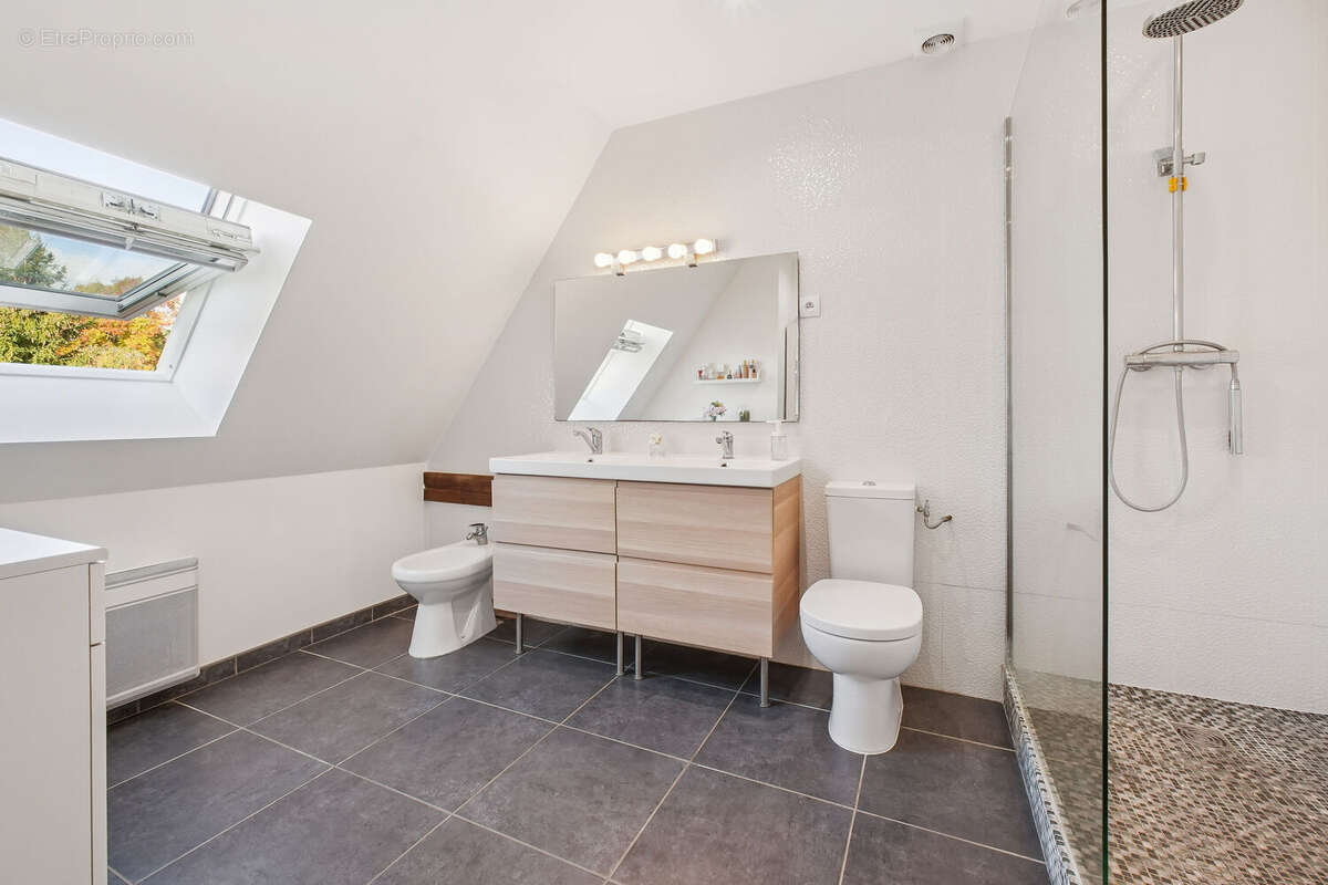 Photo 8 - Maison à MILON-LA-CHAPELLE