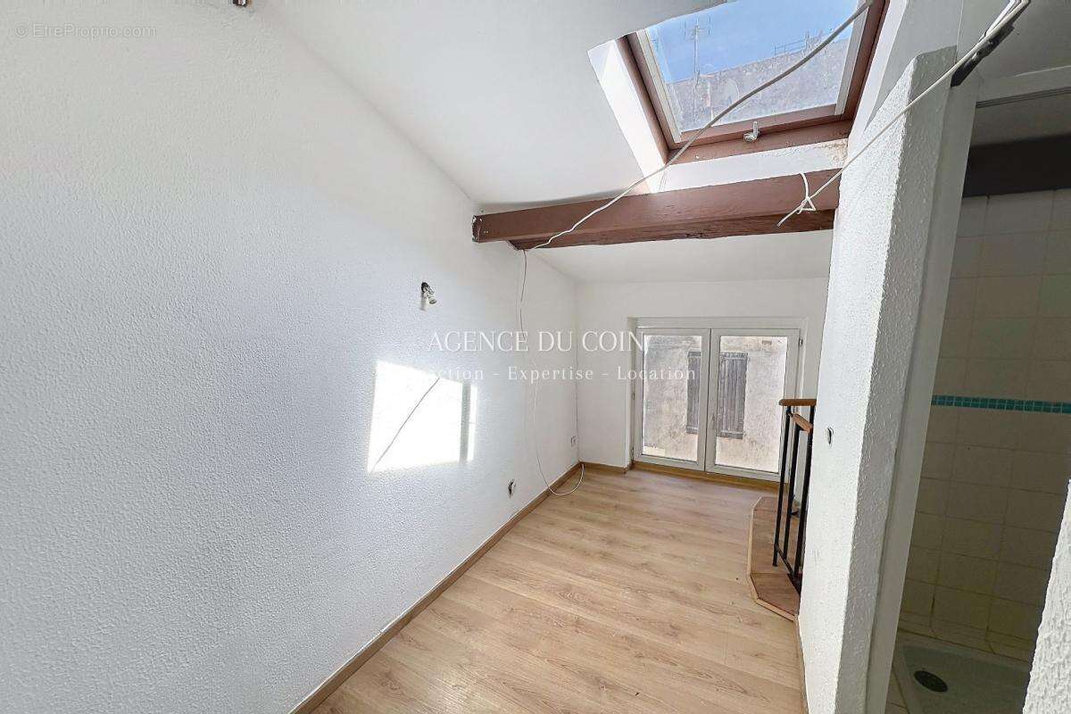Maison à LE MUY