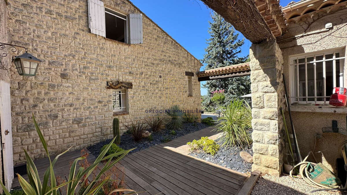 Maison à PEYPIN-D'AIGUES