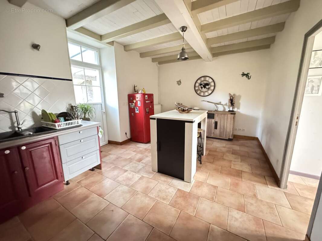 Maison à CORME-ROYAL