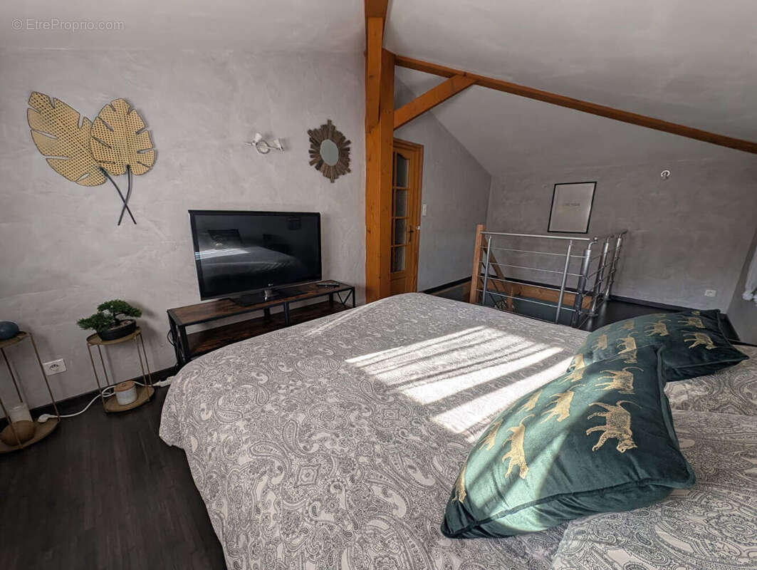 Maison à SAINT-MARCEL-LES-VALENCE