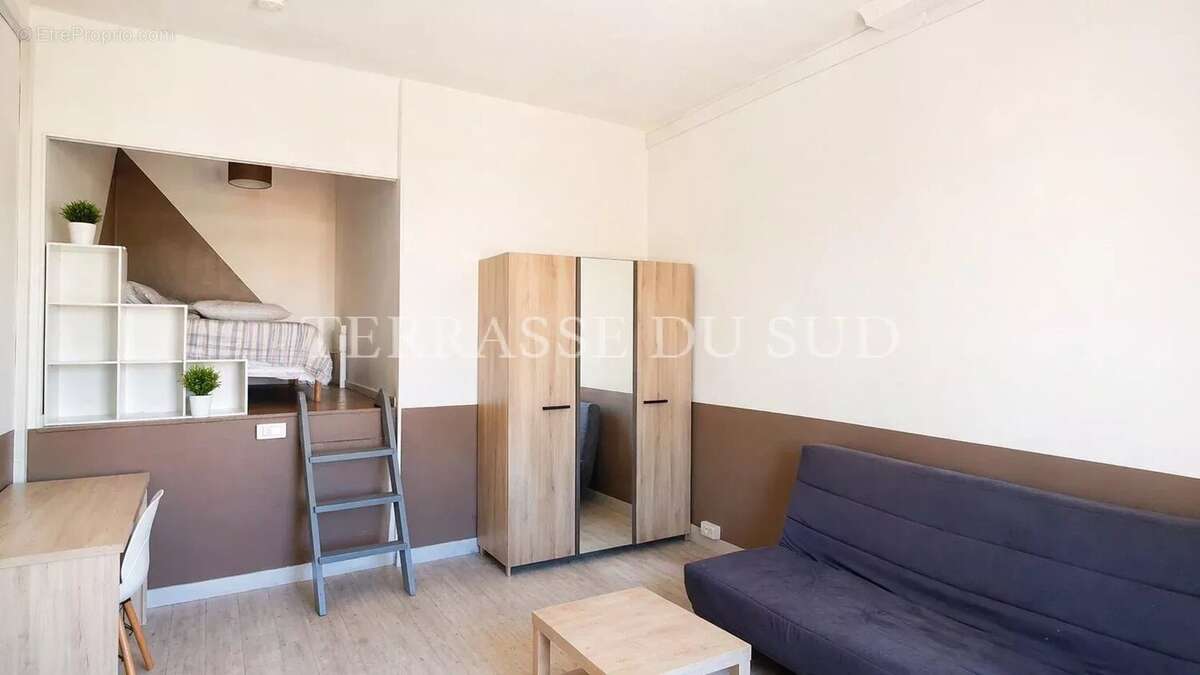 Appartement à MARSEILLE-3E