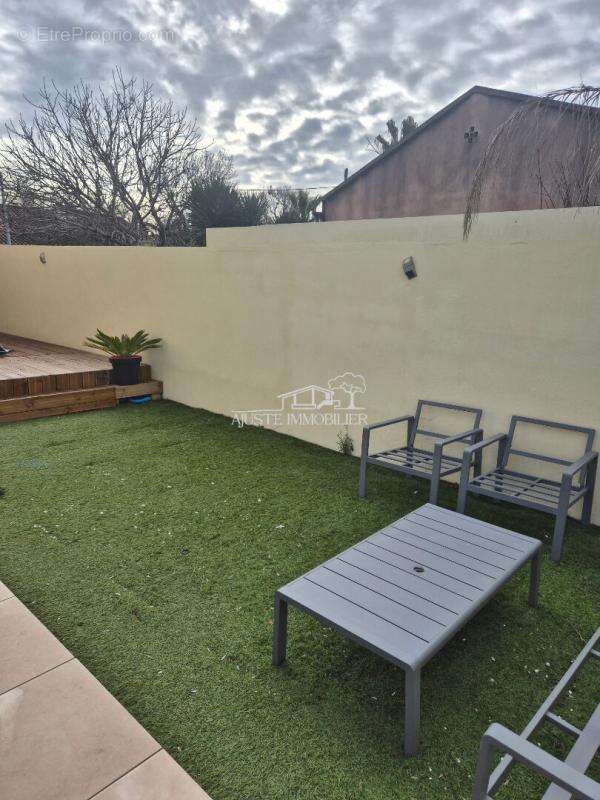 Maison à SAINT-VICTORET