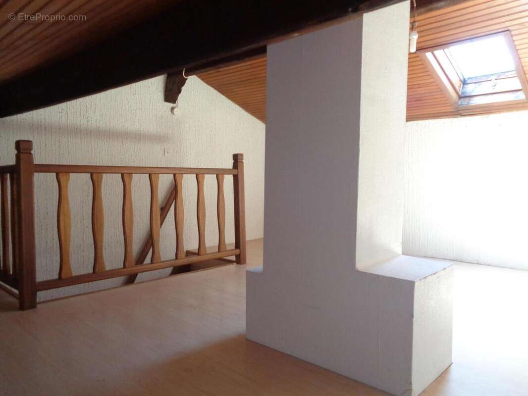   - Appartement à DRAGUIGNAN