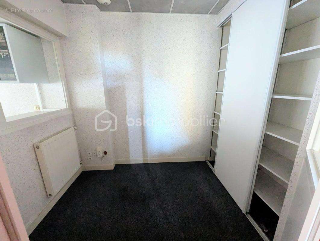 Immeuble de rapport situé au centre ville de Fougères 35300 - photo 13