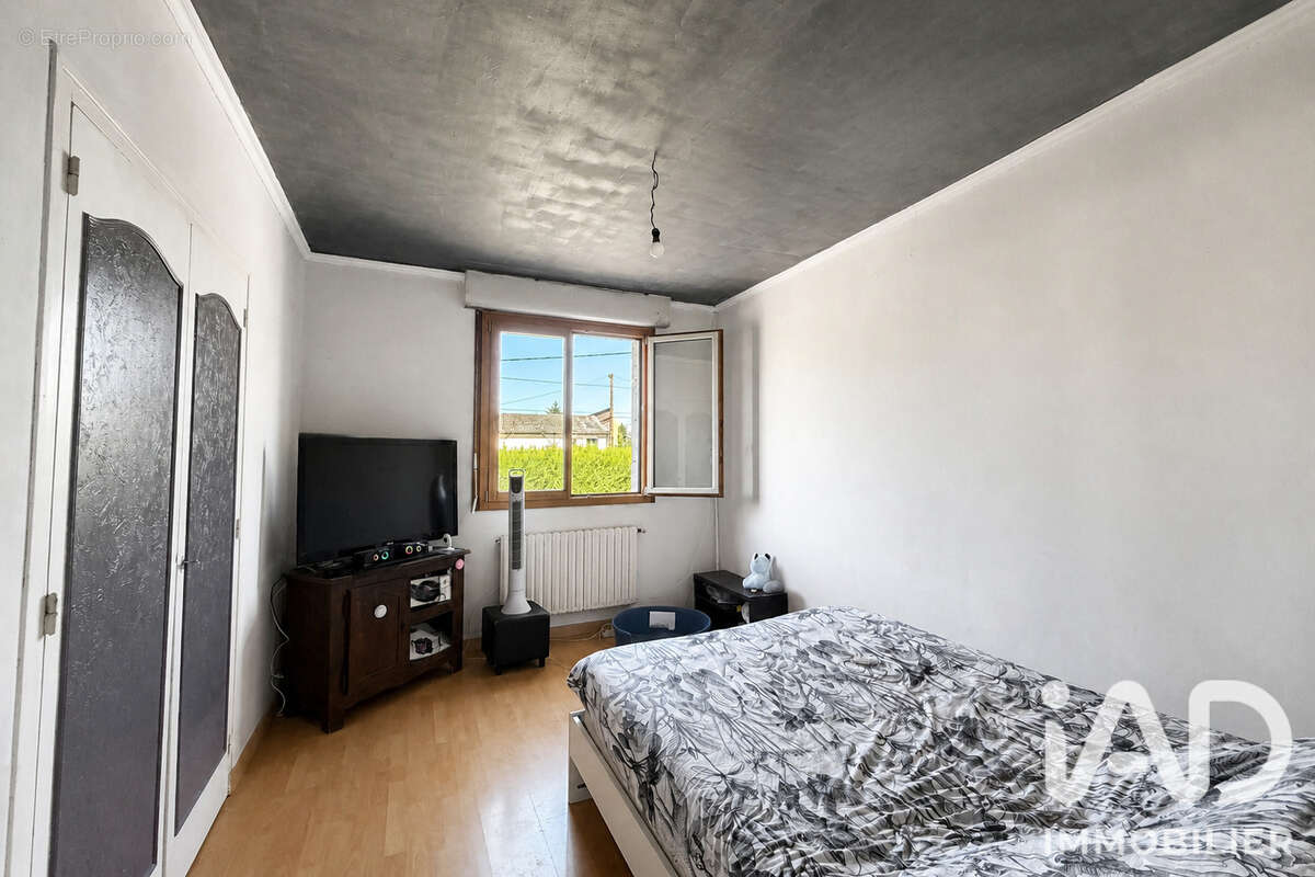 Maison 200 m² à Peillac  - photo 7