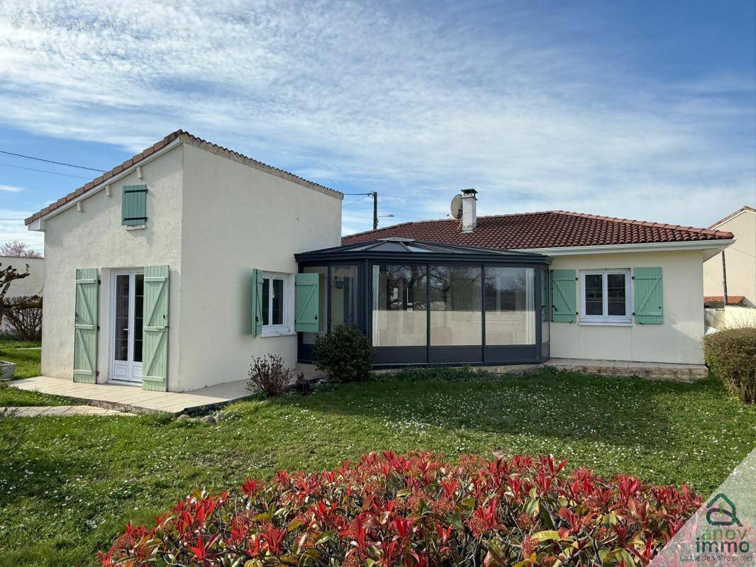 Maison à LA COURONNE