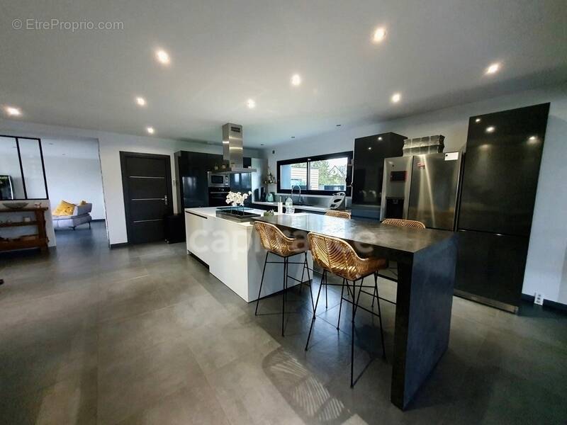 Maison à BOUZINCOURT