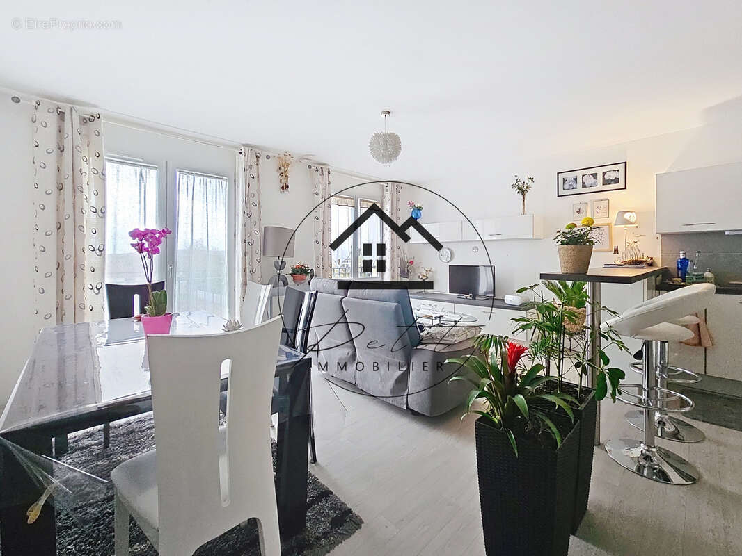 Appartement à BREUIL-LE-VERT