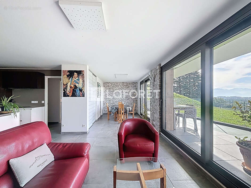 Appartement à SAINT-ALBAN-LEYSSE