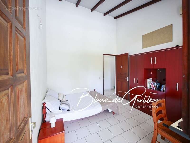 Maison à BAIE-MAHAULT