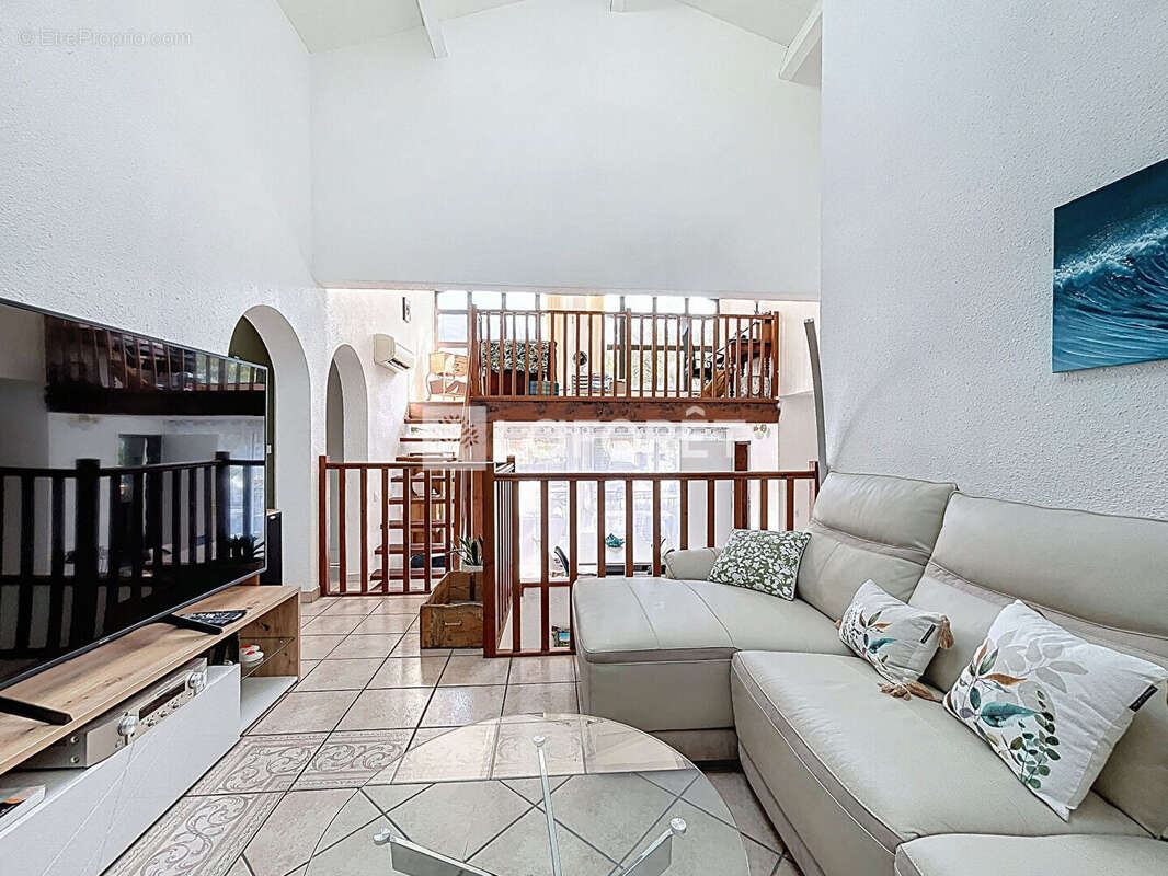 Maison à LAROQUE-DES-ALBERES