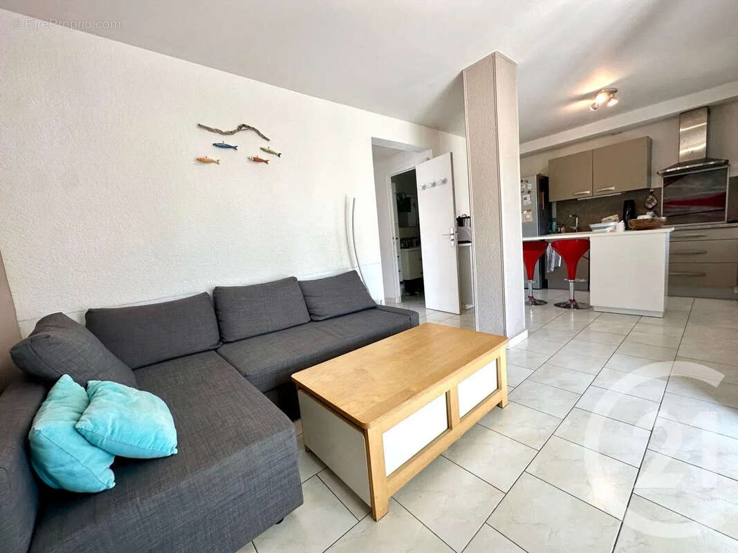 Appartement à SIX-FOURS-LES-PLAGES