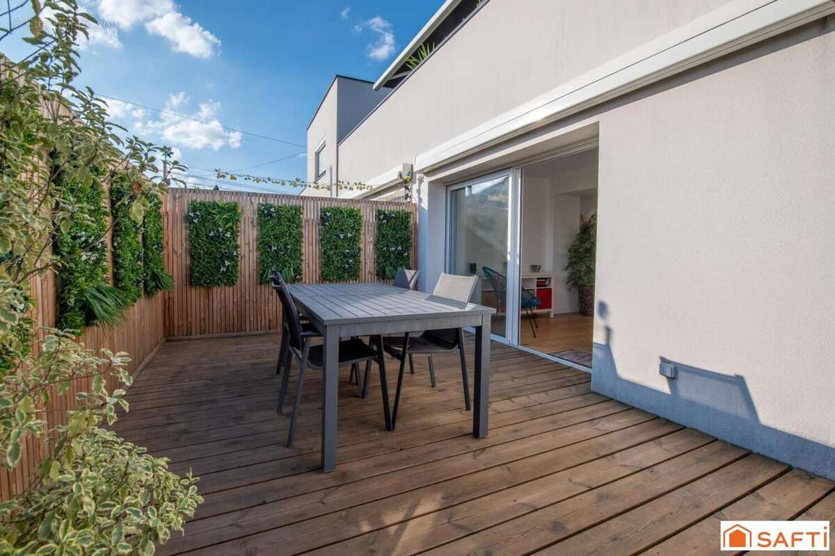 Appartement 78 m² à Lons  - photo 4