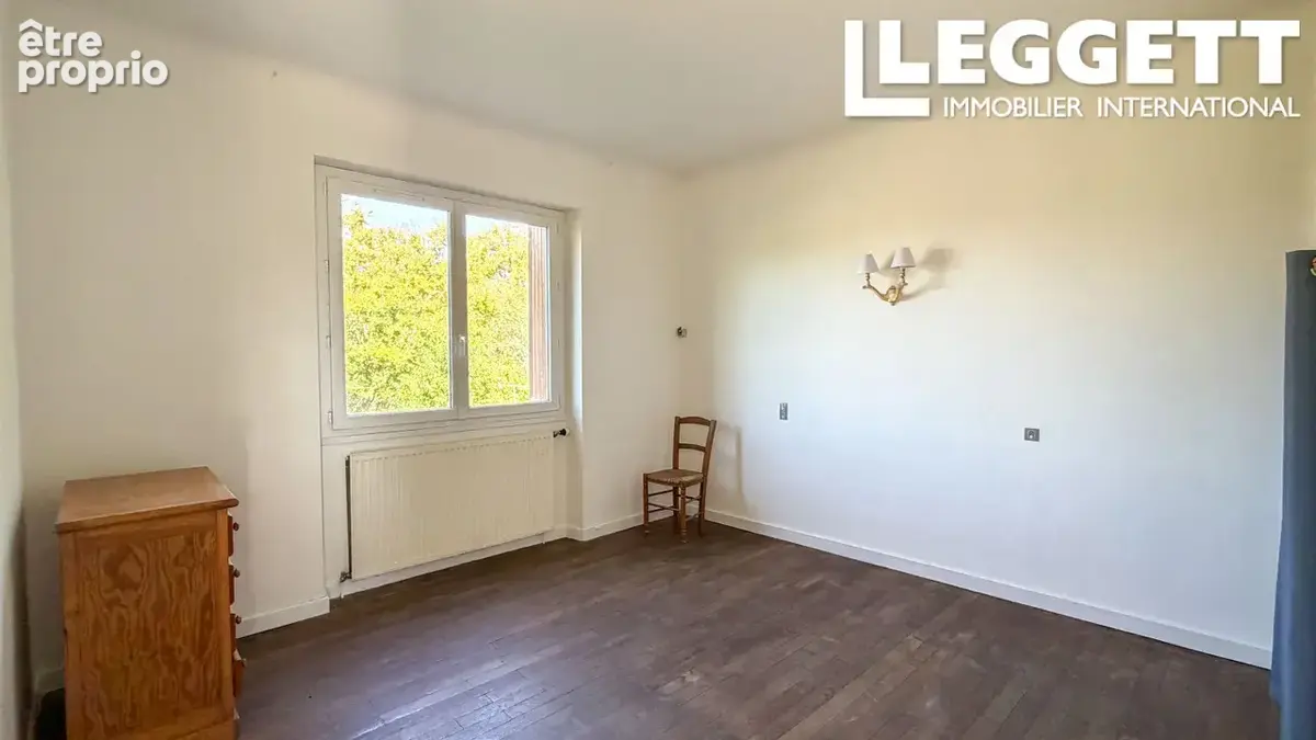 Dans village Nord du Lot - Maison de plain pied, 2 chambres, beau jardin, terrasse - photo 8