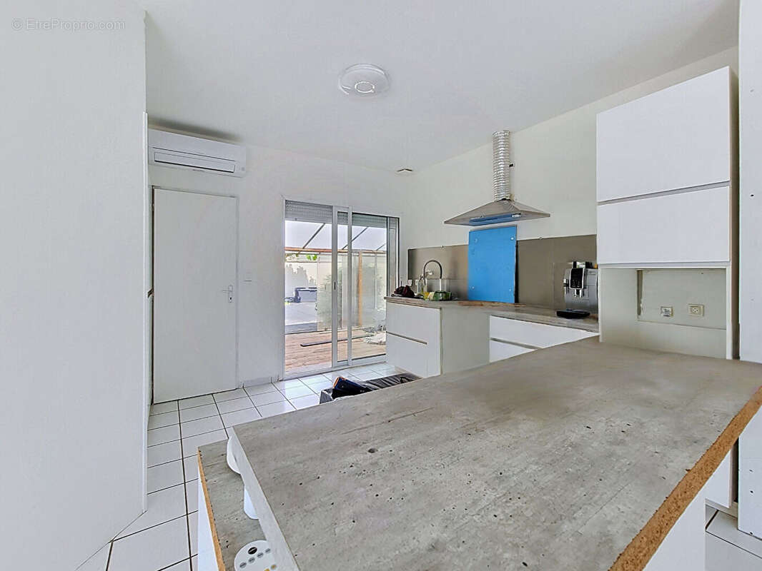 Maison à BLANQUEFORT