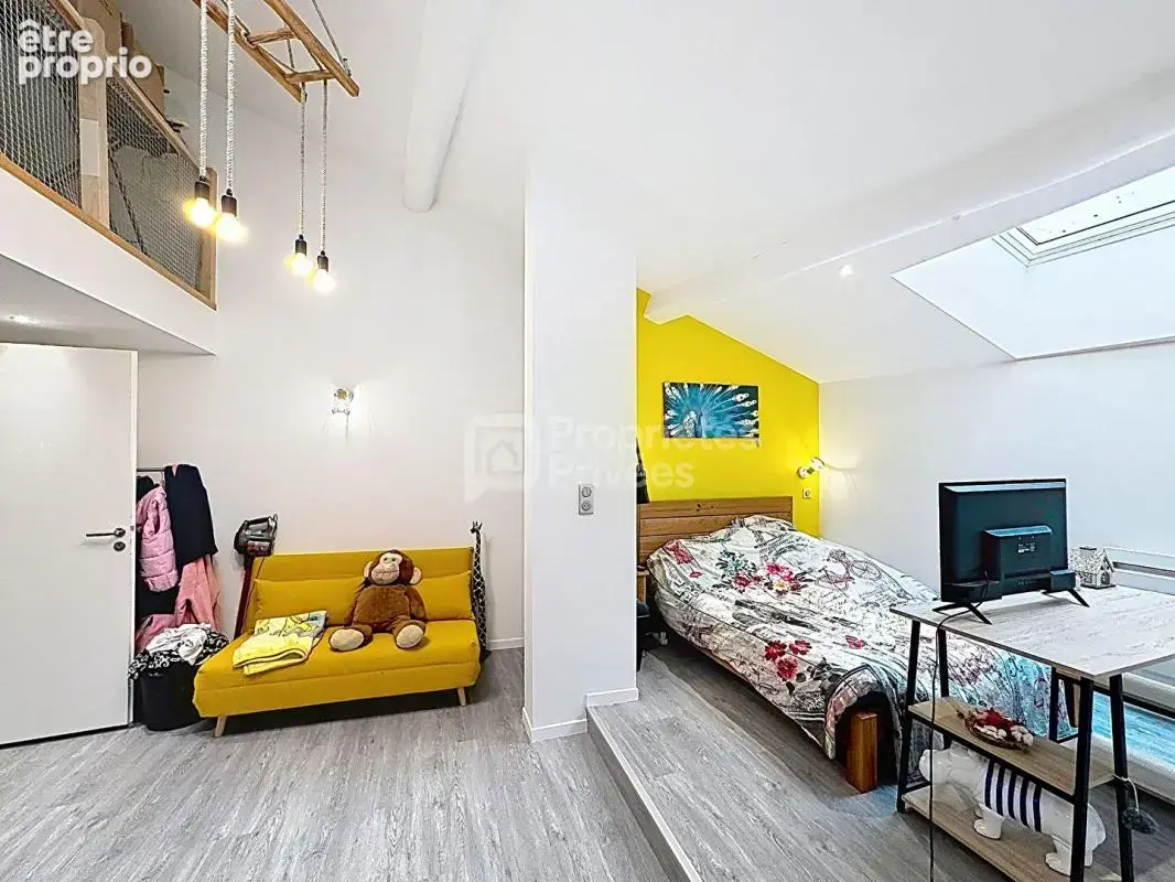 Maison renovee avec grands volumes, jardin et atelier indépendant - photo 2