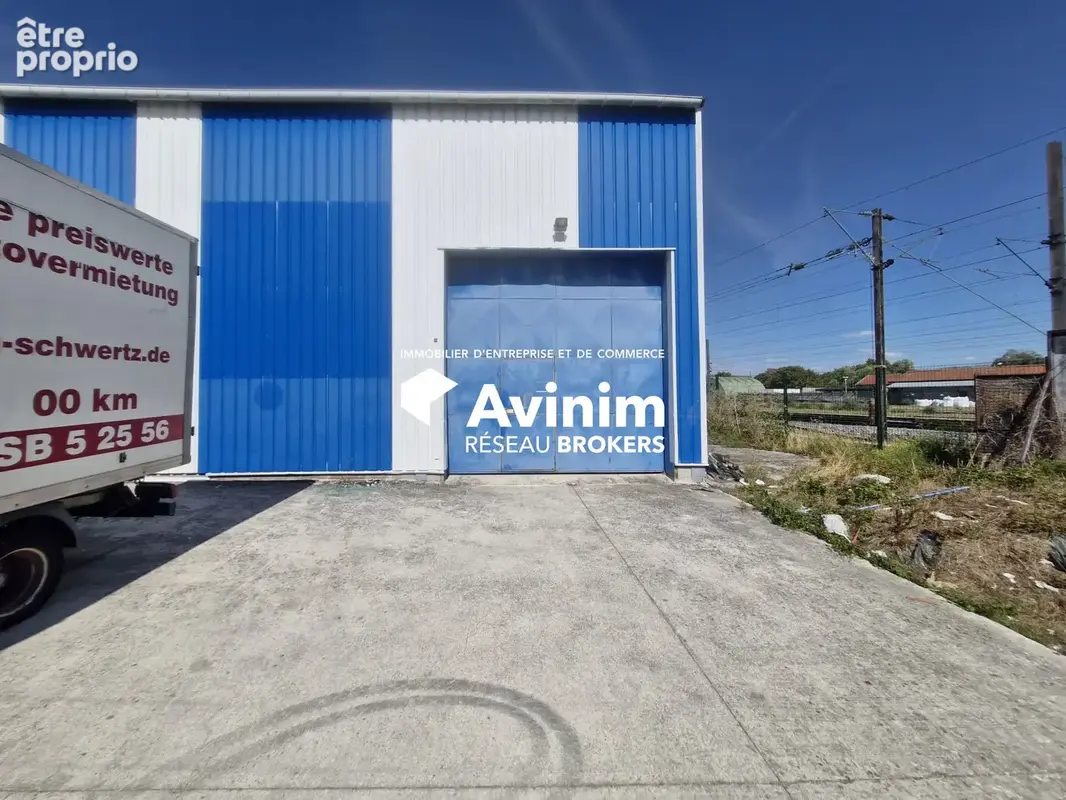 Commerce 600 m² à Villenoy  - photo 1