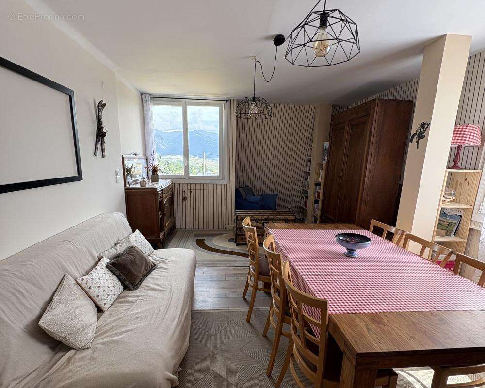 Appartement à FONT-ROMEU-ODEILLO-VIA