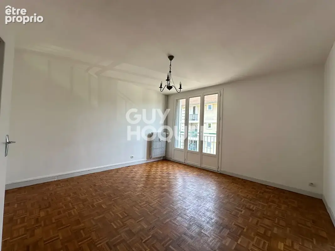 Appartement 4 pièces 74 m² à vendre à Compiegne (60200) - photo 2