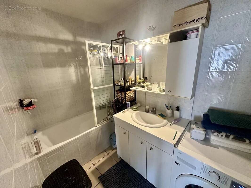 Appartement à FONTAINE
