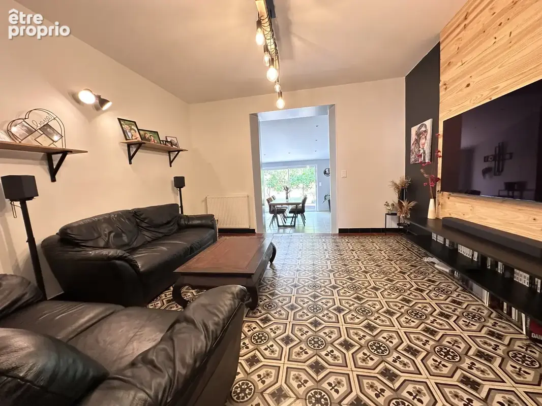 Saint-Juery - Grande et confortable maison familiale T6 à proximité des commerces et écoles. - photo 9