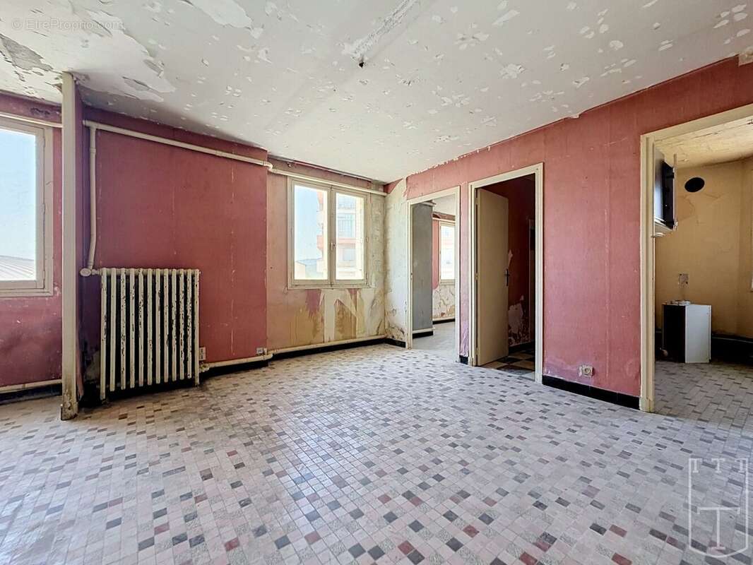 Exclusivite t2 à rénover - photo 12