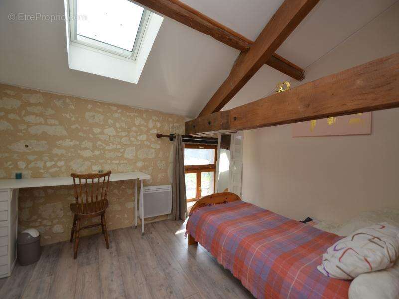 Maison à LA ROQUILLE