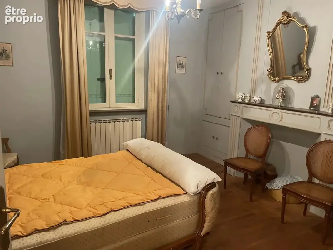 GRANDE MAISON de ville avec garage. - photo 7