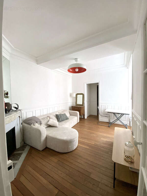 Appartement à PARIS-7E