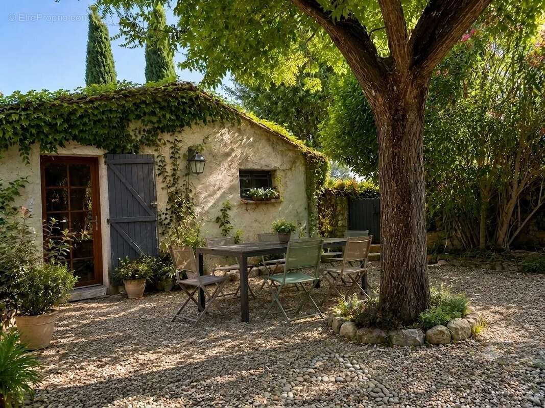 Maison de caractère, jardin secret et douceur de vivre à Garrigues-Sainte-Eulalie - photo 3