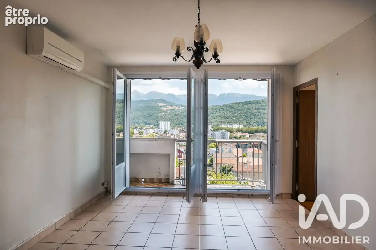 Photo 1 - Appartement à SAINT-MARTIN-D'HERES