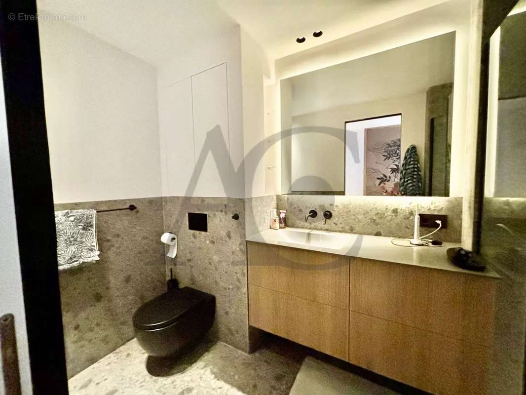 Appartement à VILLENEUVE-LOUBET