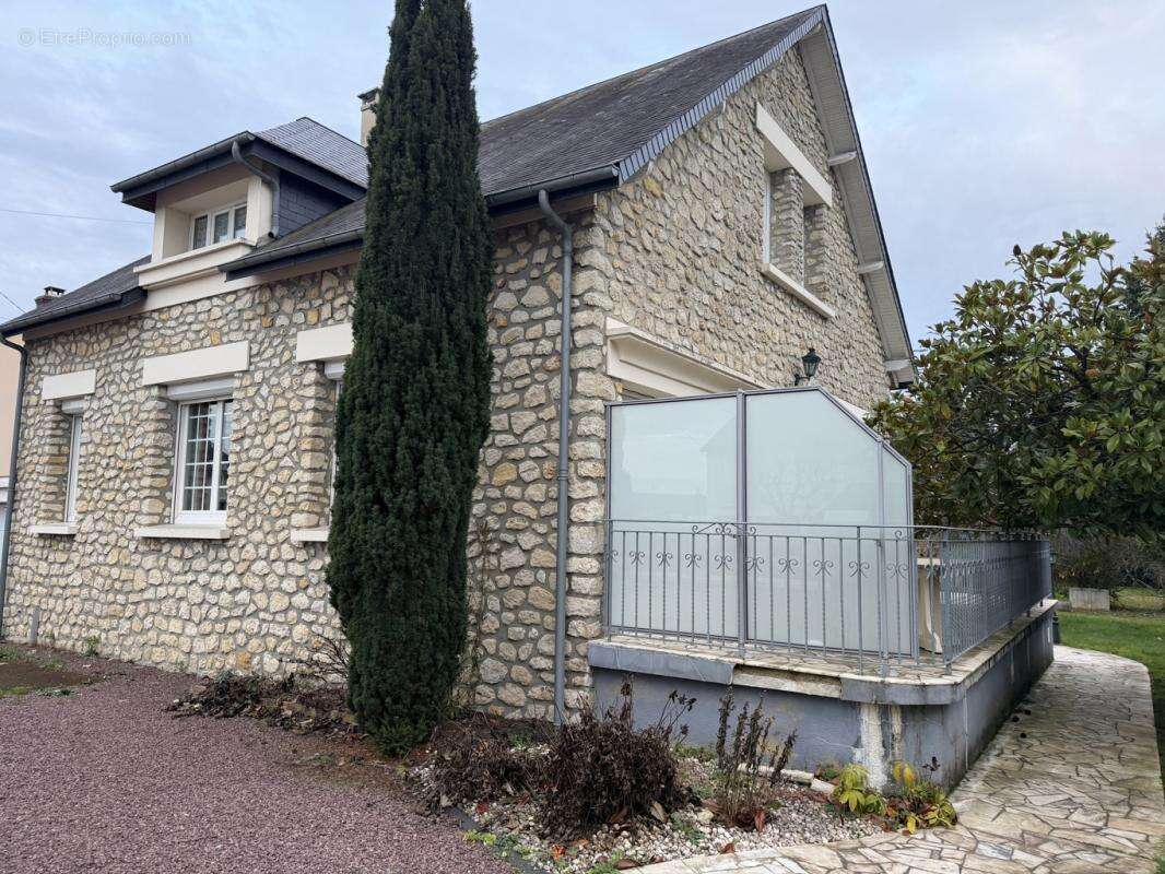 Maison à LA FERTE-BERNARD