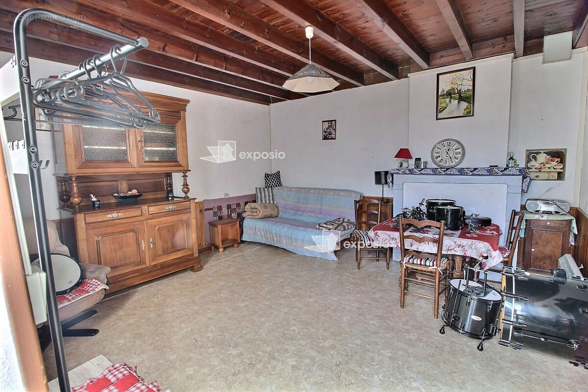 Ensemble Immobilier 180 m2 Prahecq - photo 9