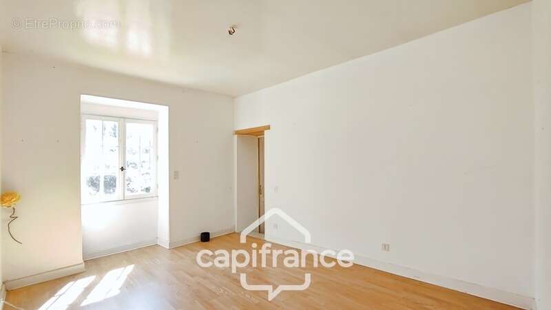 Maison type longère à Rénover  20 pièces  (47) - photo 24