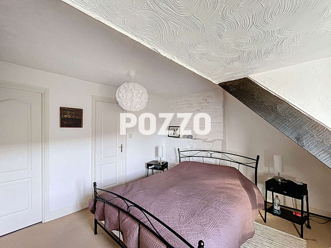 Maison à PERRIERS-EN-BEAUFICEL