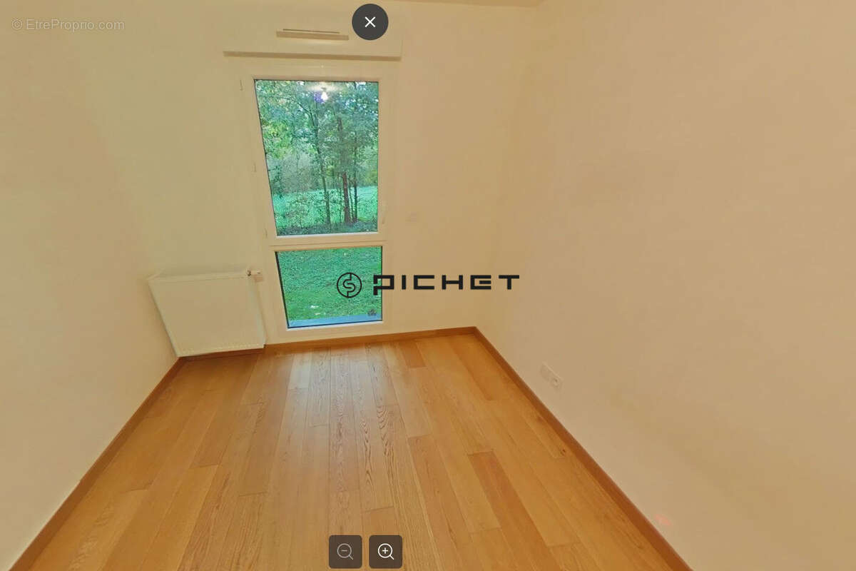Appartement à CHEVRY
