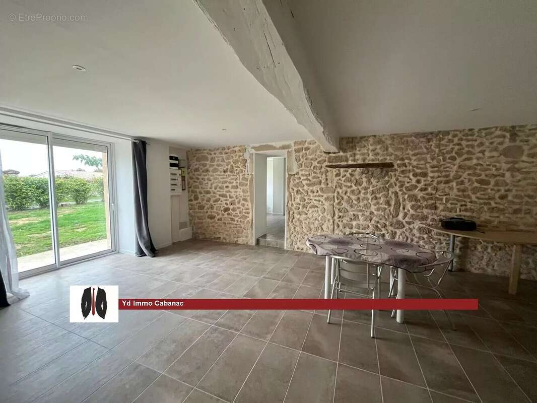 Maison à PUJOLS-SUR-CIRON