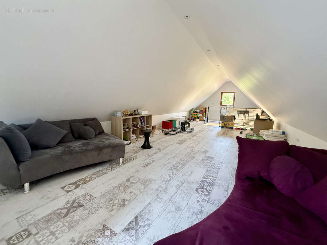 Maison à NEUVE-EGLISE