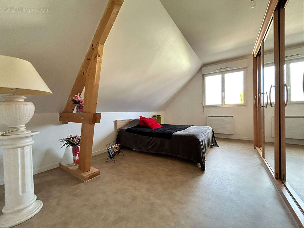 Maison à SAINT-PAVACE