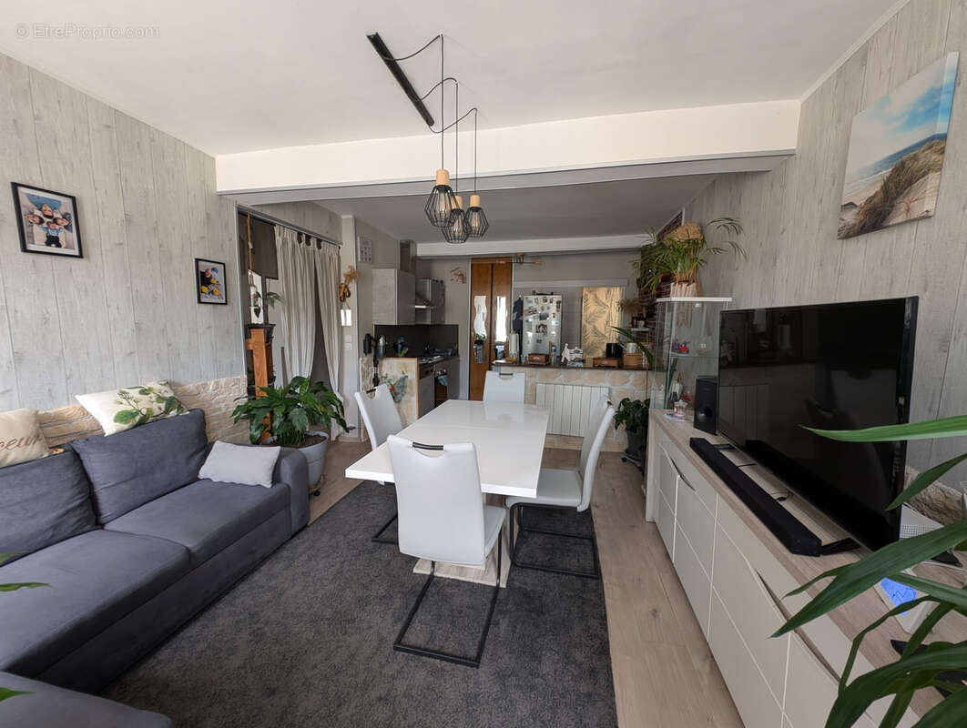 Appartement rénové de 56 m2 centre ville. - photo 4