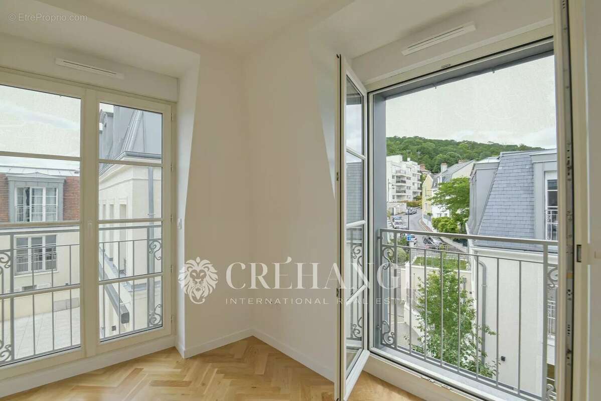 Appartement à BOUGIVAL