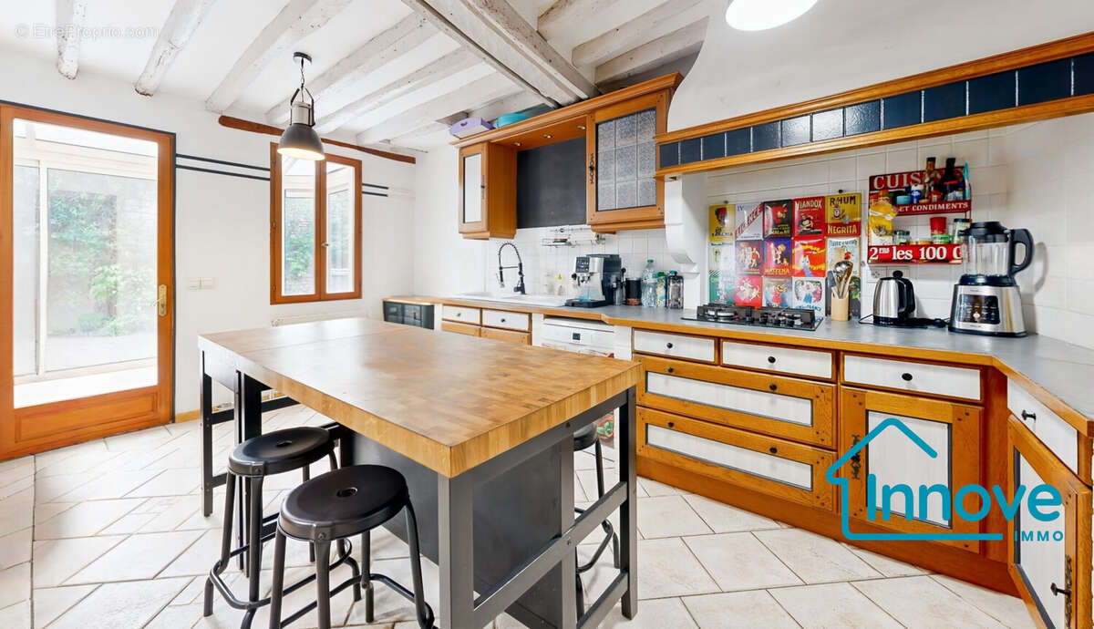 Maison à FONTENAY-MAUVOISIN