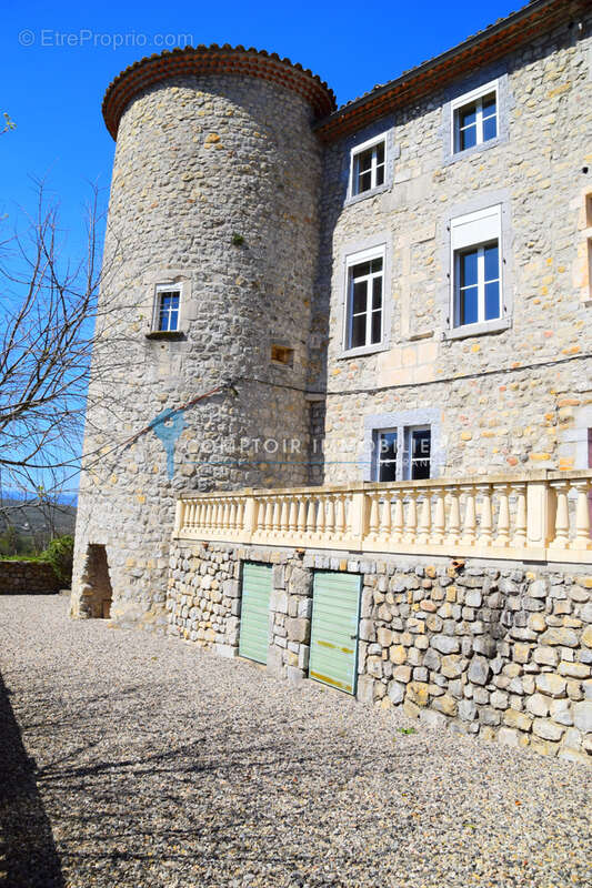 Maison à VALLON-PONT-D'ARC