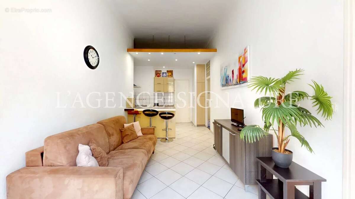 A vendre 2p nice wilson coulée verte - photo 9