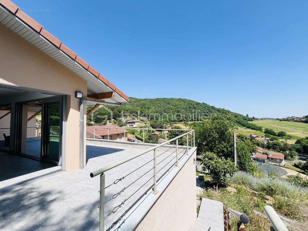 Maison à VILLE-SUR-JARNIOUX