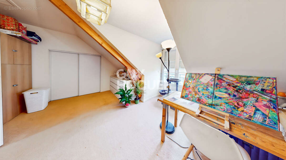 Maison à BAILLY-ROMAINVILLIERS