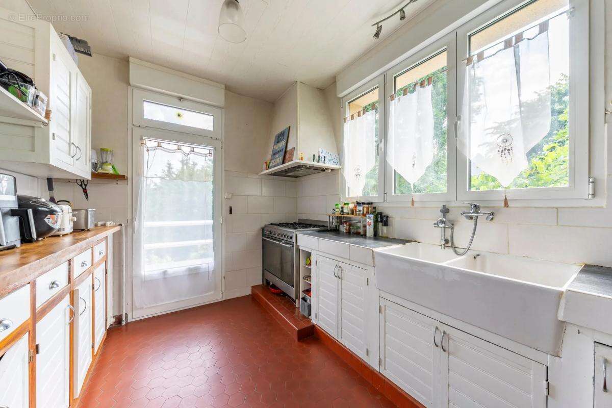 Maison à VARENNES-JARCY